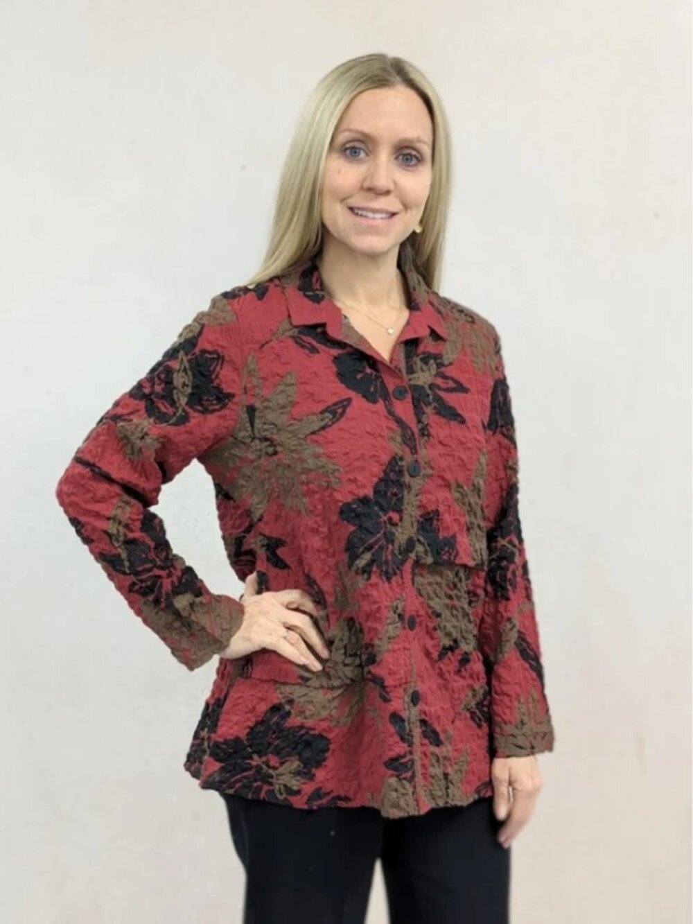 Like New! HABITAT Pucker Weave Floral Flap Tunic Button Front Cranberry Size S